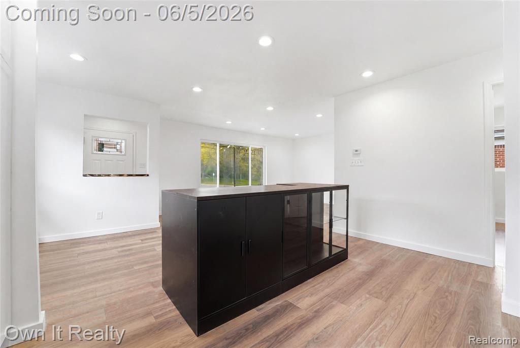 19420 Berg Road, Detroit, MI 48219 — Photo 8
