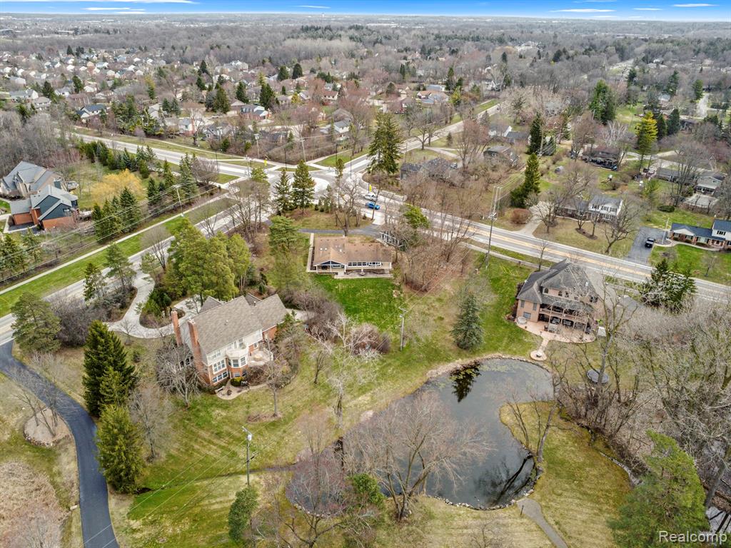 45401 W 9 Mile Road, Novi, MI — Photo 30