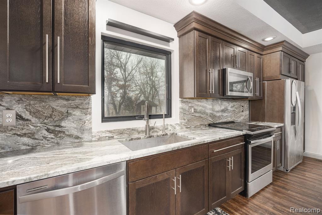6803 Napoleon Road, Jackson, MI 49201 — Photo 23