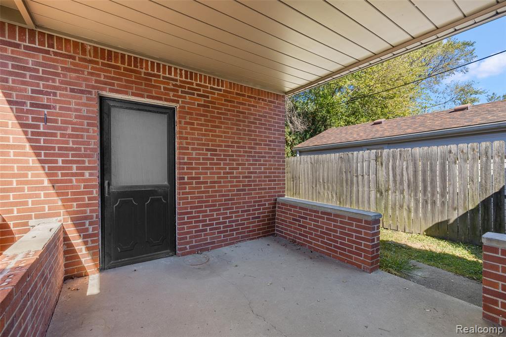505 E Meyers Avenue, Hazel Park, MI 48030 — Photo 38