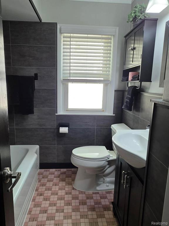 29571 Kelly Road, Roseville, MI 48066 — Photo 7