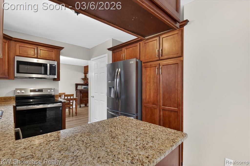 2031 Saint Clair Drive, Highland, MI — Photo 26