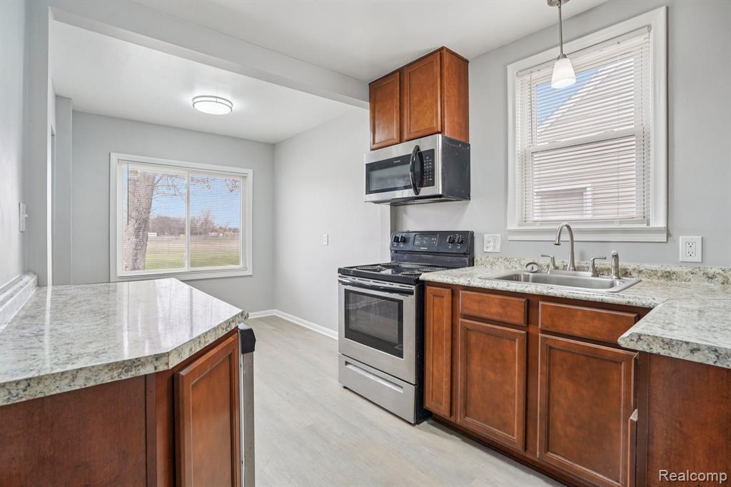 3963 S Hubbard Street, Wayne, MI 48184 — Photo 9