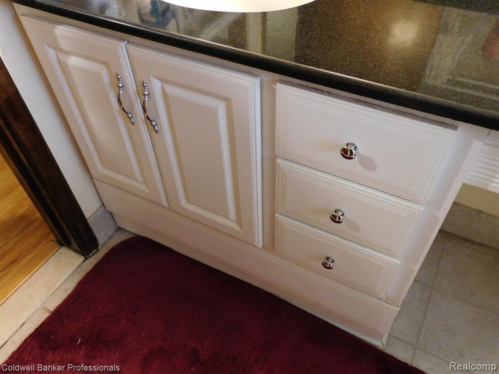 5244 Folkstone Drive, Troy, MI 48085 — Photo 20