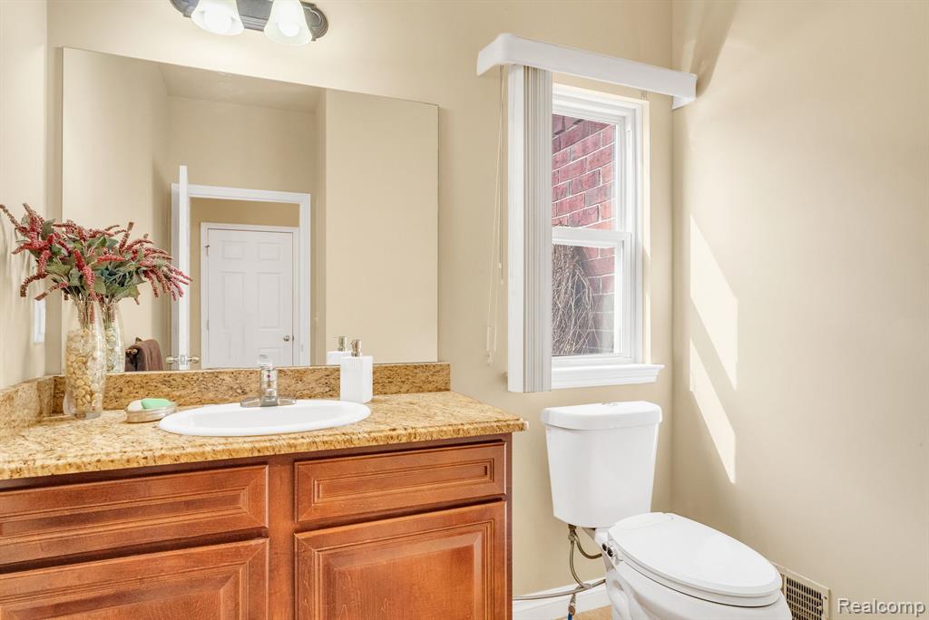 4122 Hawks Nest Road, Utica, MI 48317 — Photo 35
