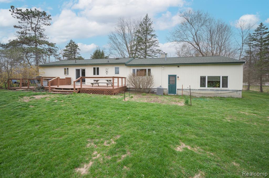 9024 PARSHALLVILLE Road, Fenton, MI 48430 — Photo 3