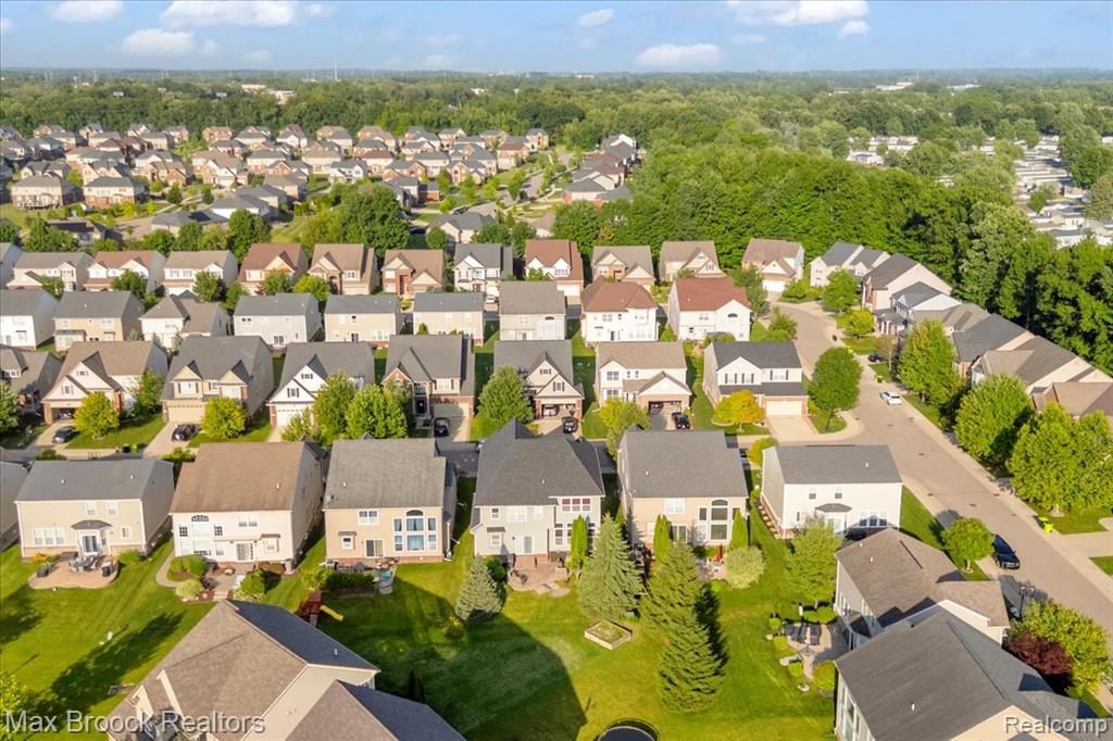 27023 Ladbroke Street, Novi, MI — Photo 56