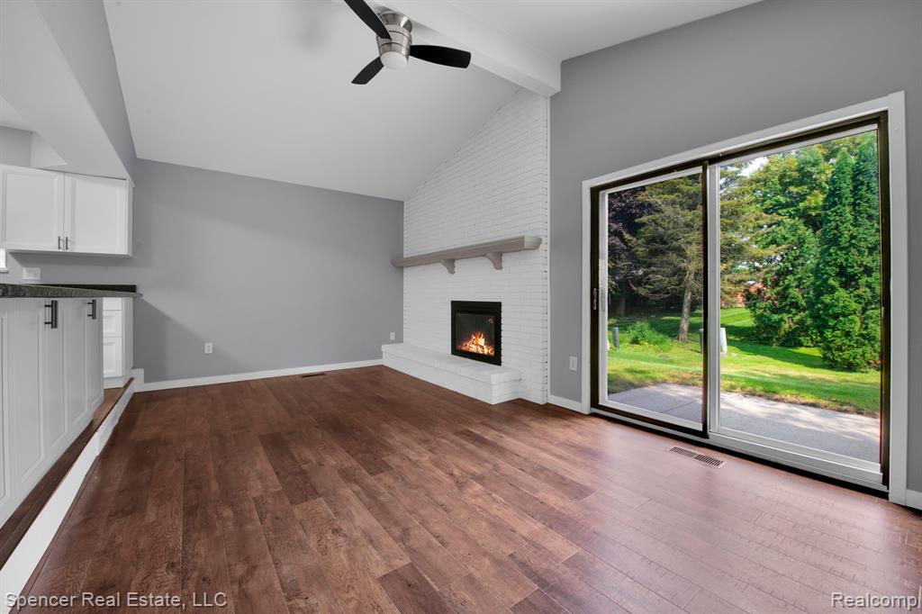 6280 Walker Drive, Troy, MI 48085 — Photo 17