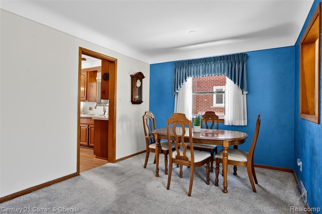 8224 N Evangeline Street, Dearborn Heights, MI 48127 — Photo 6