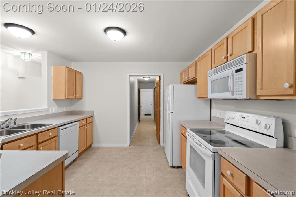 4030 Kirkway Court, 125, Howell, MI 48843 — Photo 2