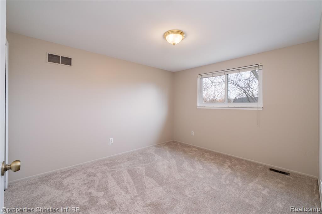 6158 Courtland Drive, Canton, MI 48187 — Photo 26
