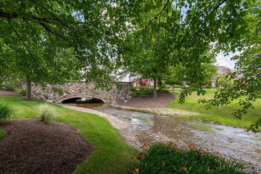 17712 PARKSHORE Drive, Northville, MI 48168 — Photo 11