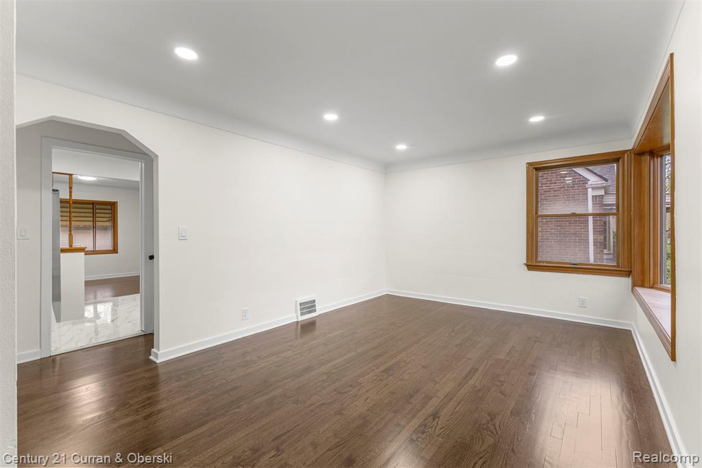 6593 King Avenue, Allen Park, MI 48101 — Photo 2