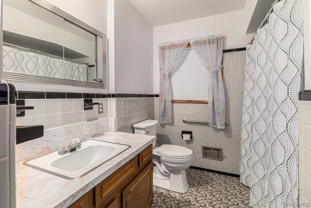 2110 21st Street, Wyandotte, MI 48192 — Photo 12
