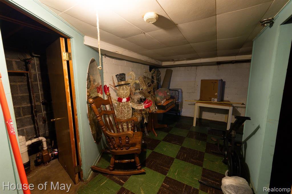21240 Ridgedale Street, Oak Park, MI 48237 — Photo 18