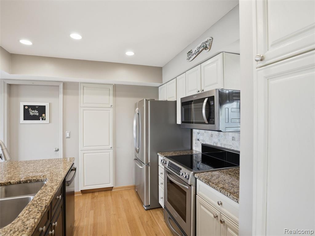 4965 Grover Drive, Brighton, MI 48116 — Photo 16