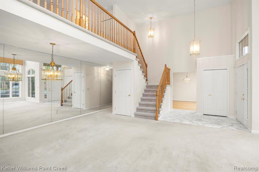 54710 Bellingham Drive, Utica, MI 48316 — Photo 8