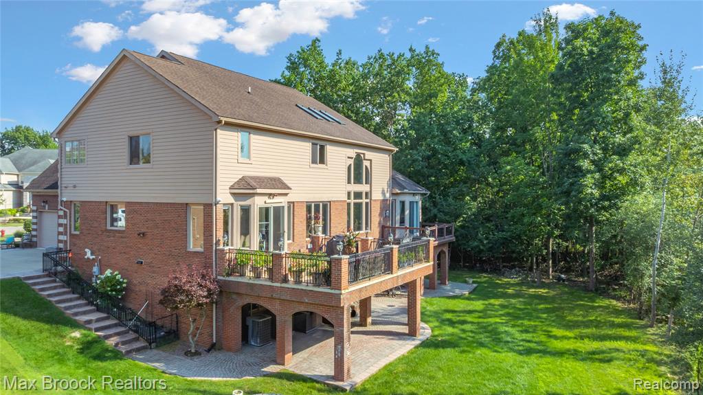 5679 Branford Drive, West Bloomfield, MI — Photo 67