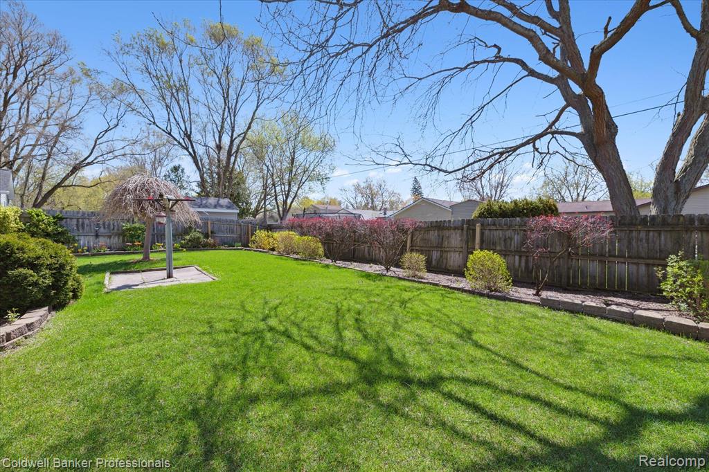 713 MARY ANN Drive, Holly, MI 48442 — Photo 16