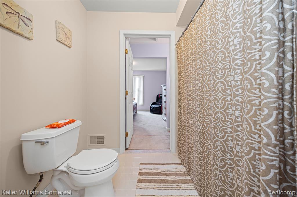 41659 Touchstone Drive, Sterling Heights, MI 48314 — Photo 34