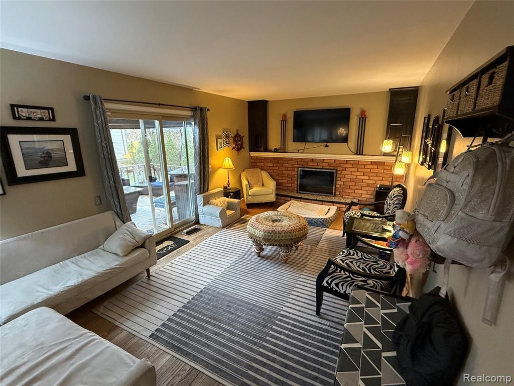 1645 Blairmoor Court, Grosse Pointe Woods, MI 48236 — Photo 4