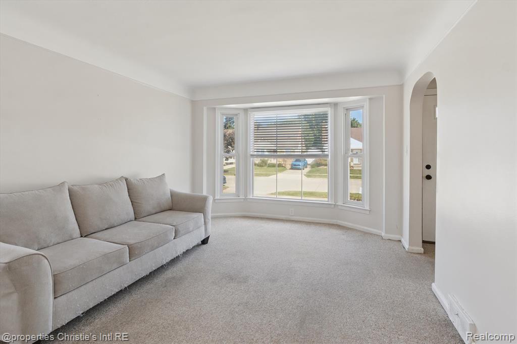 6642 Shenandoah Avenue, Allen Park, MI 48101 — Photo 4
