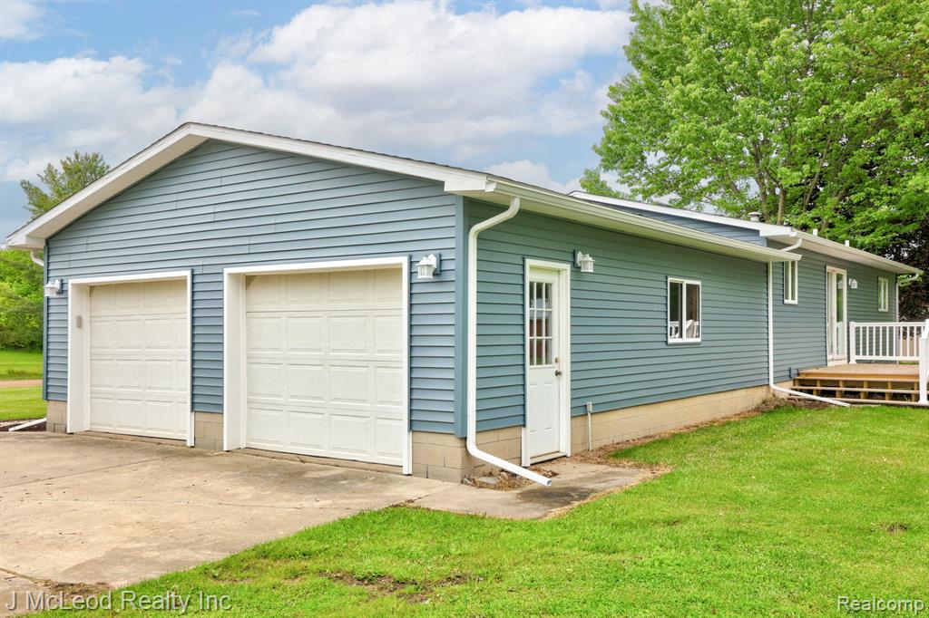 12146 Crawford Road, Otisville, MI 48463 — Photo 30