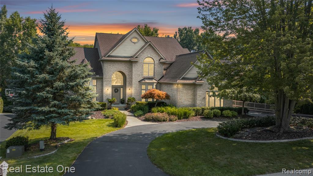 6210 Orchard Woods Drive, West Bloomfield, MI 48324 — Photo 2