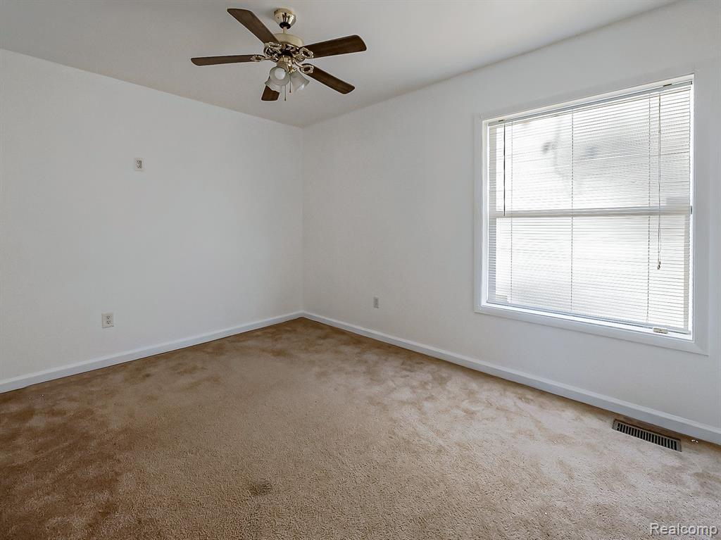 49 Oakhill Street, Pontiac, MI 48342 — Photo 17