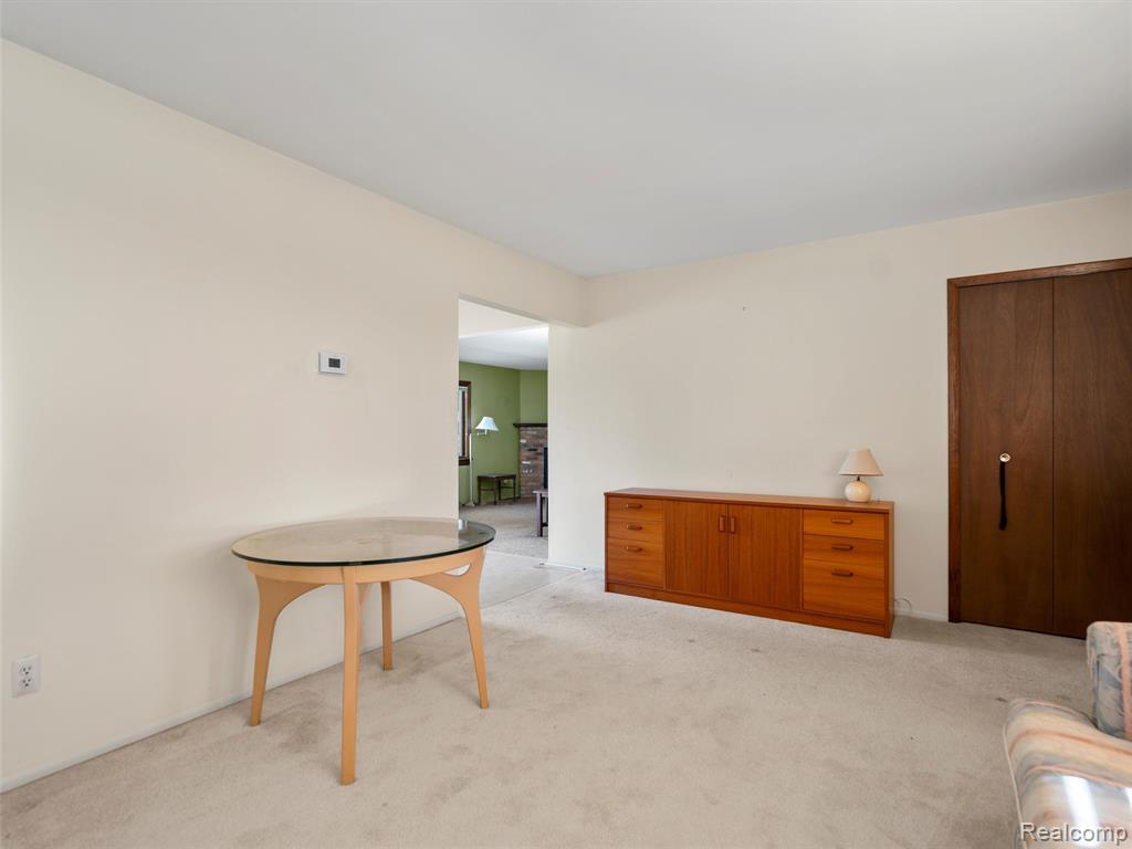 920 Grace Avenue, Rochester Hills, MI 48307 — Photo 22