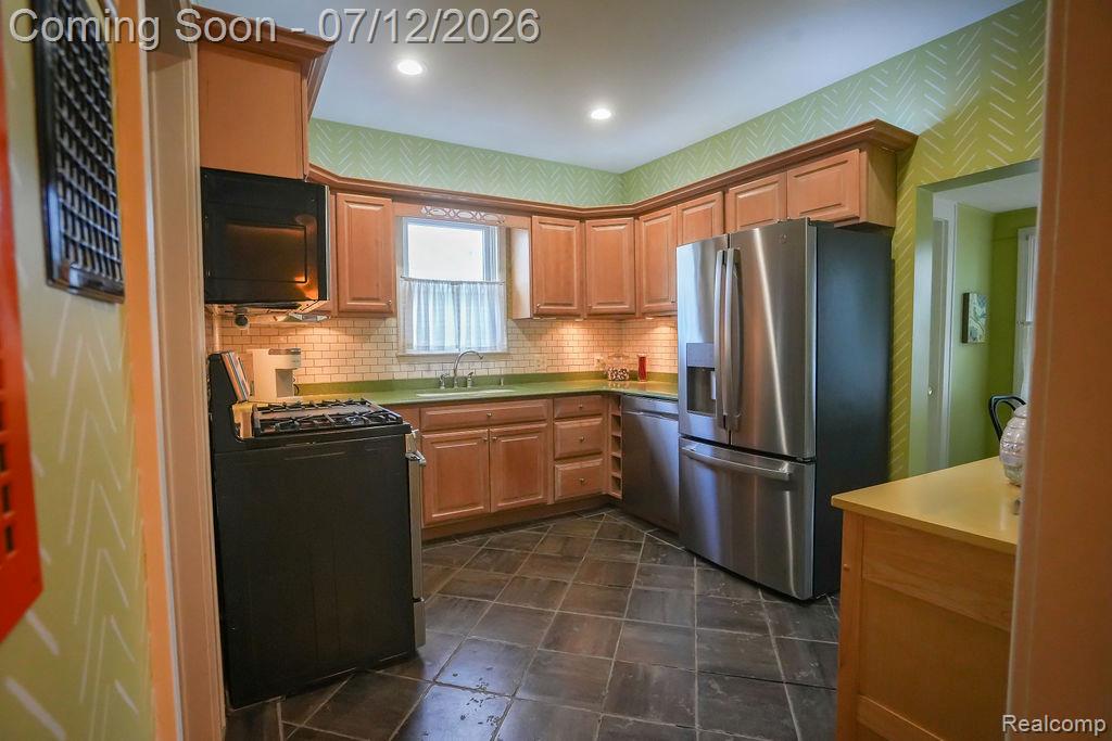 545 Eureka Road, Wyandotte, MI 48192 — Photo 20