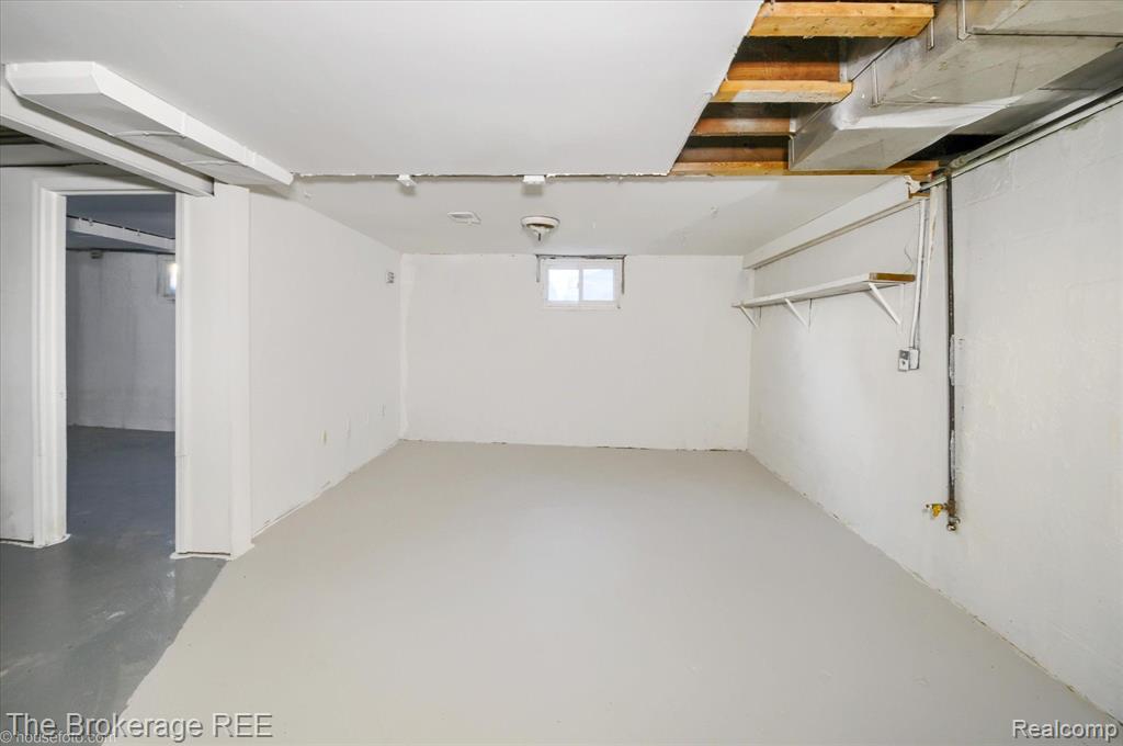 705 FRANK Street, Flint, MI 48504 — Photo 29