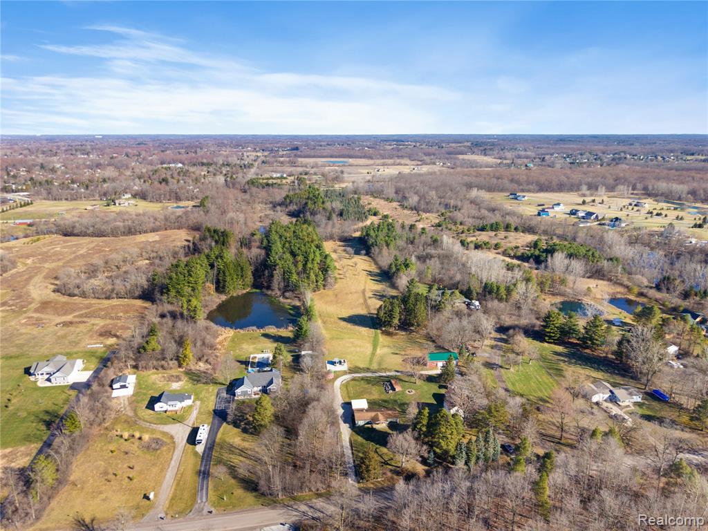 7163 Burpee Road, Grand Blanc, MI 48439 — Photo 48