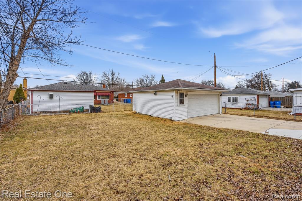 8528 Norborne Avenue, Dearborn Heights, MI 48127 — Photo 31