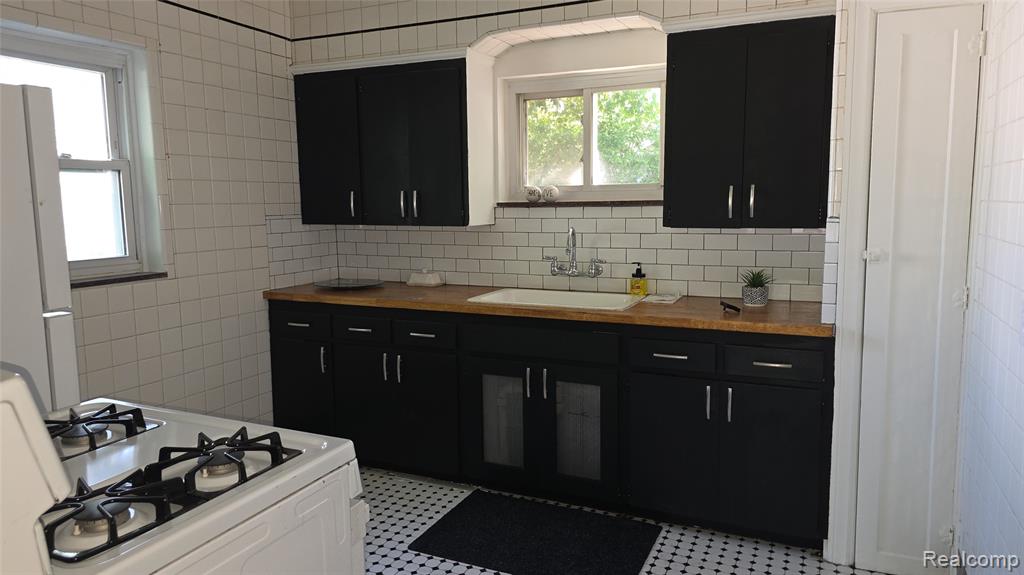 1332 Fort Park Boulevard, Lincoln Park, MI 48146 — Photo 26