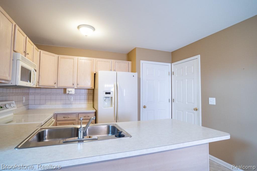 29257 Red Maple Drive, New Baltimore, MI — Photo 4