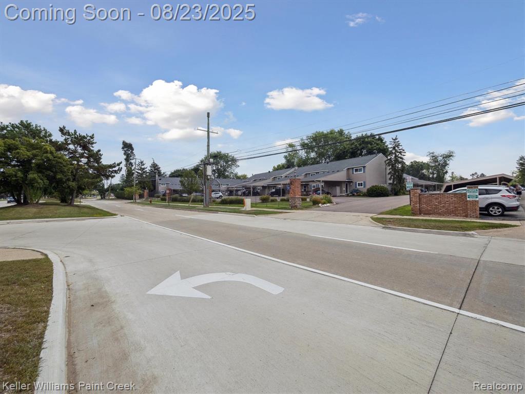 751 Kirts Boulevard, Troy, MI 48084 — Photo 3