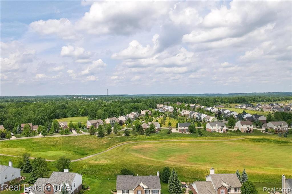 460 Golf Villa Drive, 9, Oxford, MI 48371 — Photo 39