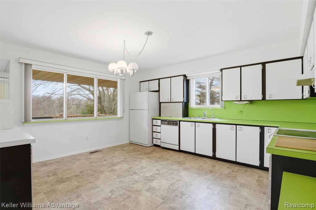 7670 7 Mile Road, Northville, MI, 48167