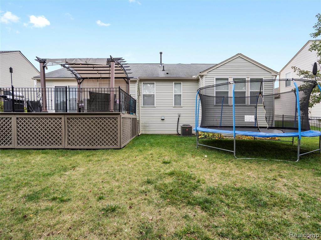 56714 Winding Creek Drive, Macomb, MI 48042 — Photo 28