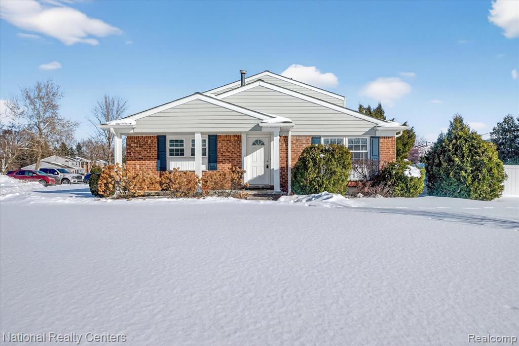 24825 Olde Orchard Street, Novi, MI — Photo 40