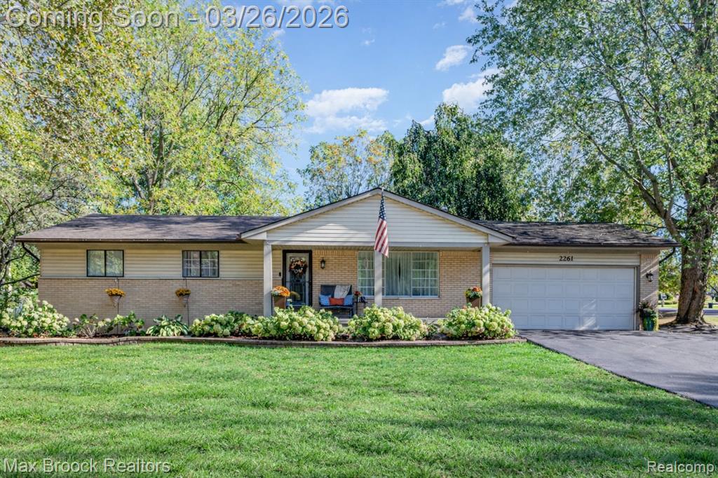 2261 Avondale Street, Sylvan Lake, MI 48320 — front exterior