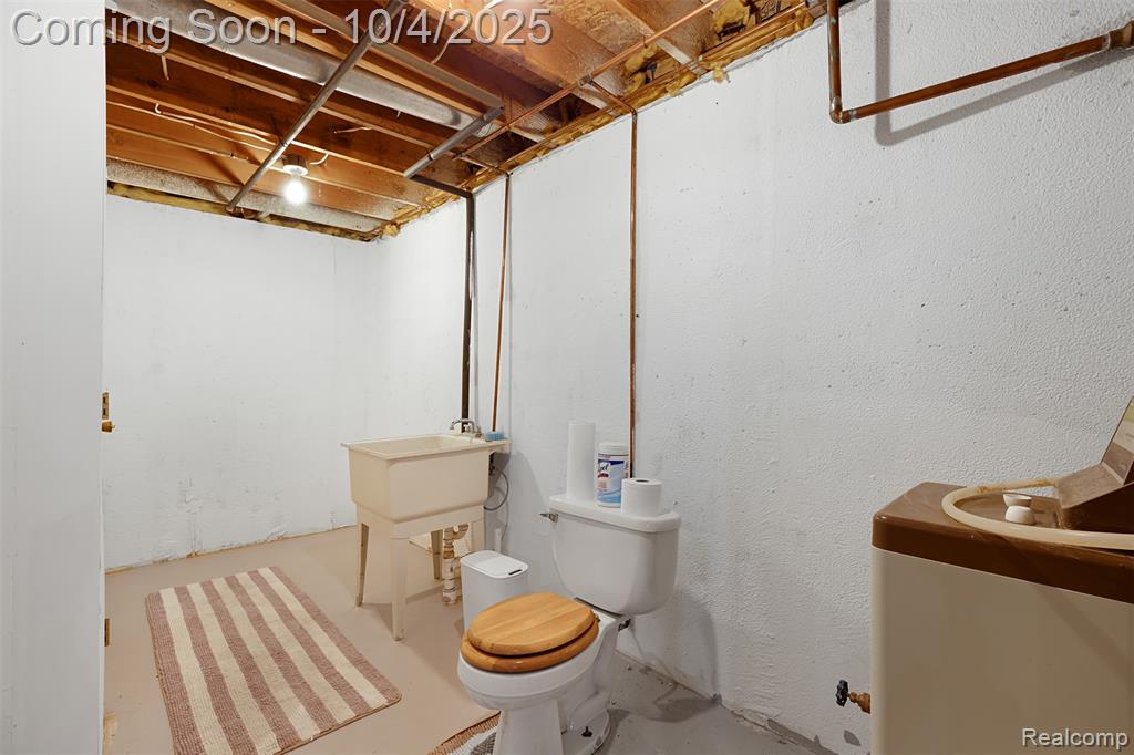 8614 Island Boulevard, Grosse Ile, MI 48138 — Photo 34
