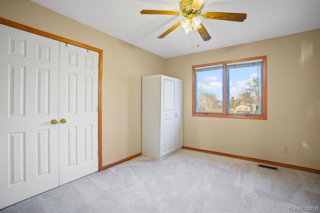 564 CHASSEUR Drive, Grand Blanc, MI 48439 — Photo 38