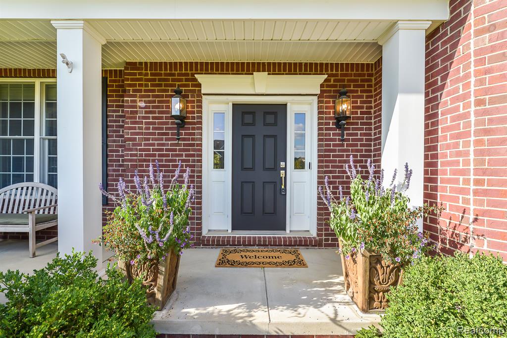 17905 BRIAR RIDGE Lane, Northville, MI 48168 — Photo 4