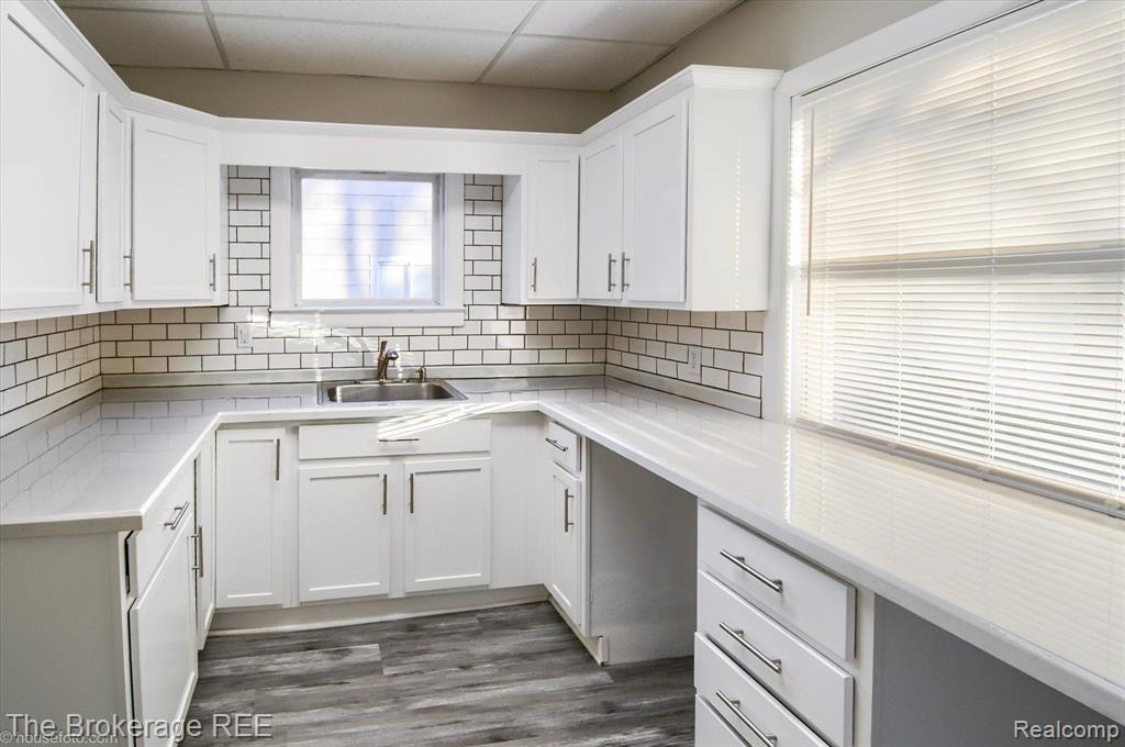 705 FRANK Street, Flint, MI 48504 — Photo 16