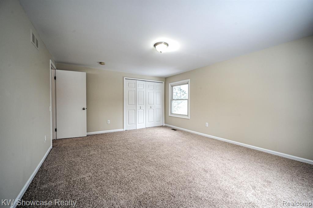 4238 STILL MEADOW Lane, West Bloomfield, MI 48323 — Photo 52
