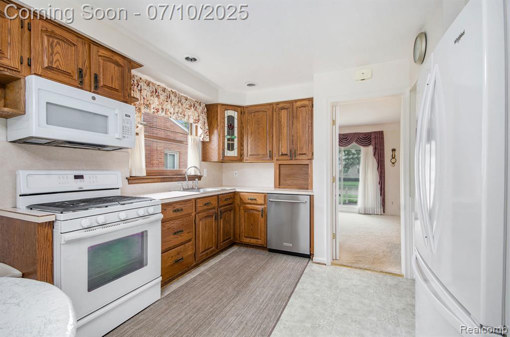 6147 Dwight Street, Dearborn Heights, MI 48127 — Photo 6