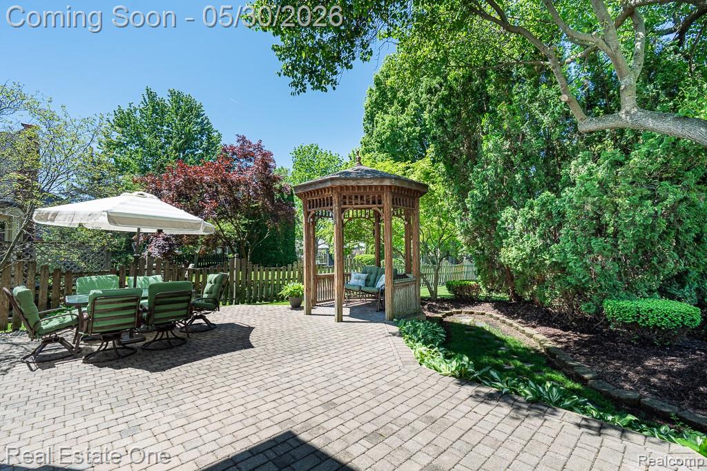44105 Dunham Court, Clinton Twp, MI 48038 — Photo 32