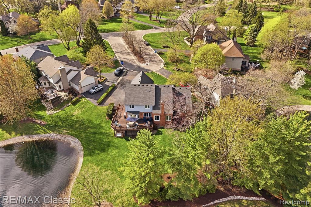 1726 Pondview Lane, Commerce Twp, MI 48382 — Photo 62